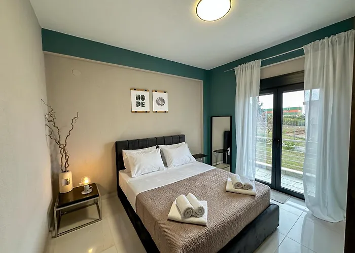 F & B Collection - Neoi Epivates Apartment