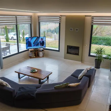 Apartment F & B Collection - Neoi Epivates Néoi Epivátai