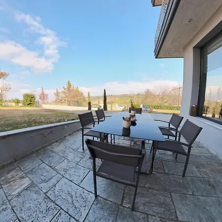 F & B Collection - Neoi Epivates * Neoi Epivatai