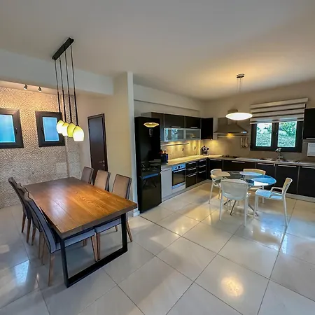 F & B Collection - Neoi Epivates Lägenhet *