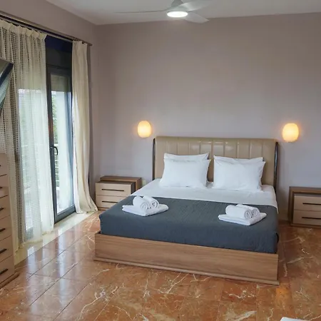 F & B Collection - Neoi Epivates *